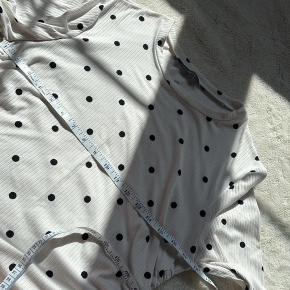 Suzy Shier Polka Dot Ruched Long Sleeve – Size L | Femme Fit | Flirty Pattern | - Picture 5 of 7